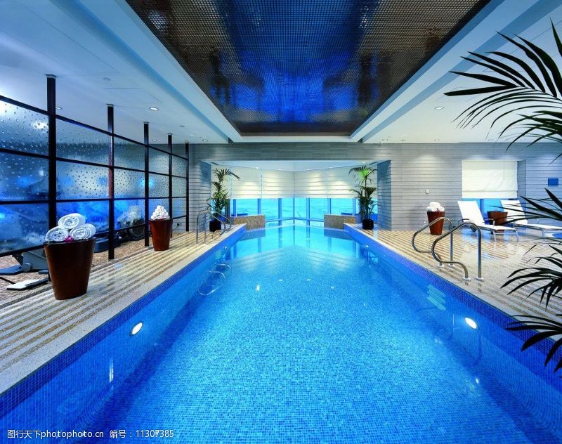 室内游泳池酒店游泳池图片