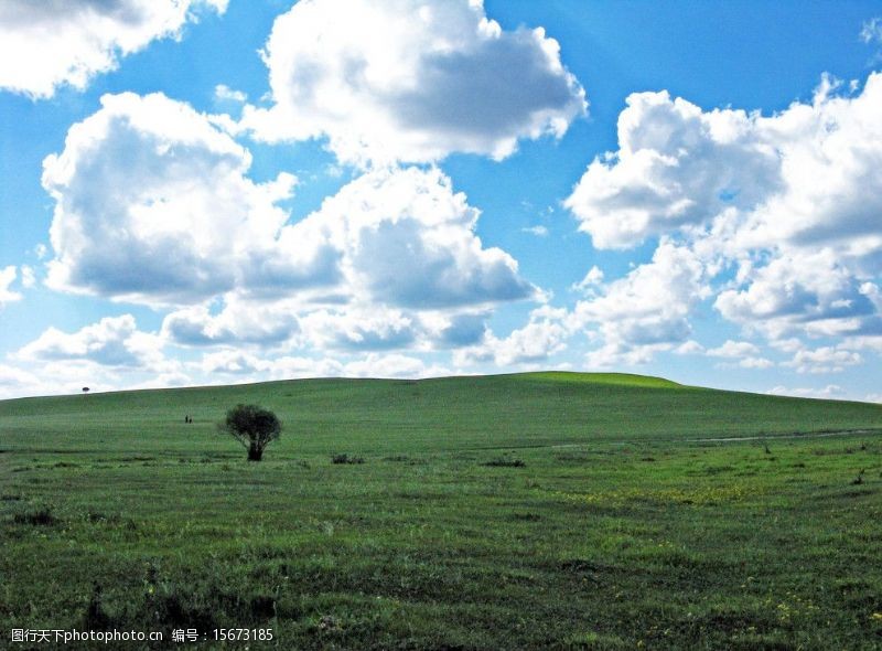雲彩草原之美图片