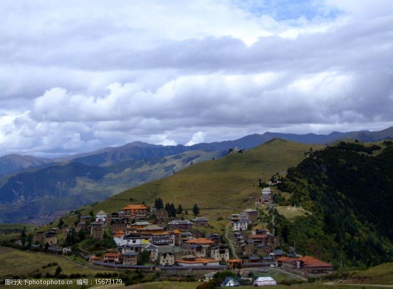 雲彩大藏寺景區图片