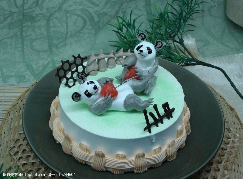 篱笆熊猫蛋糕图片