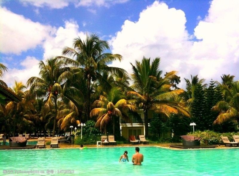 印度洋毛里求斯路易港旅游度假村休闲区游泳池图片