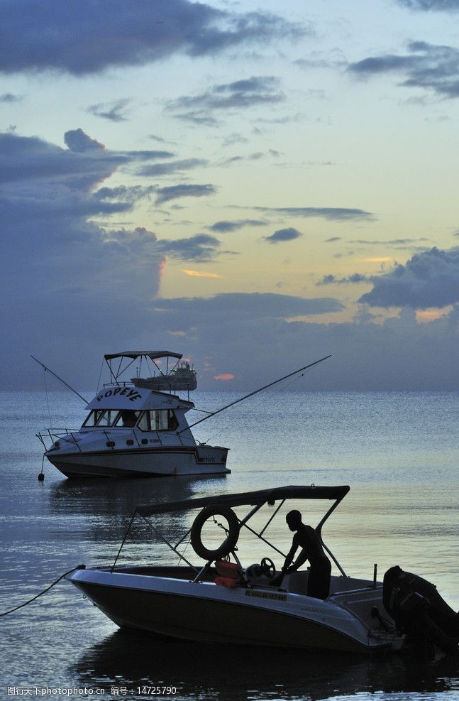 屏障毛里求斯路易港晨曦中的海面图片