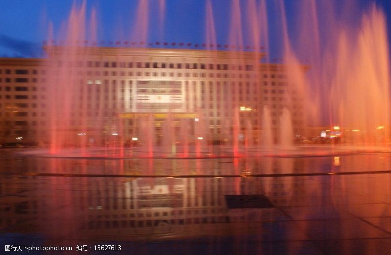 政府大楼音乐喷泉图片