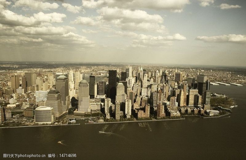 船只纽约俯瞰美丽的曼哈顿岛图片