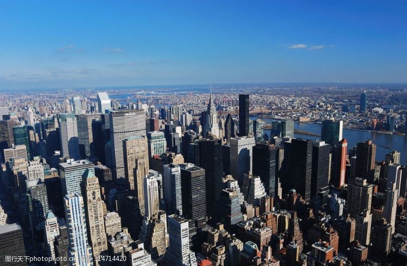船只纽约曼哈顿鳞次栉比的高楼图片