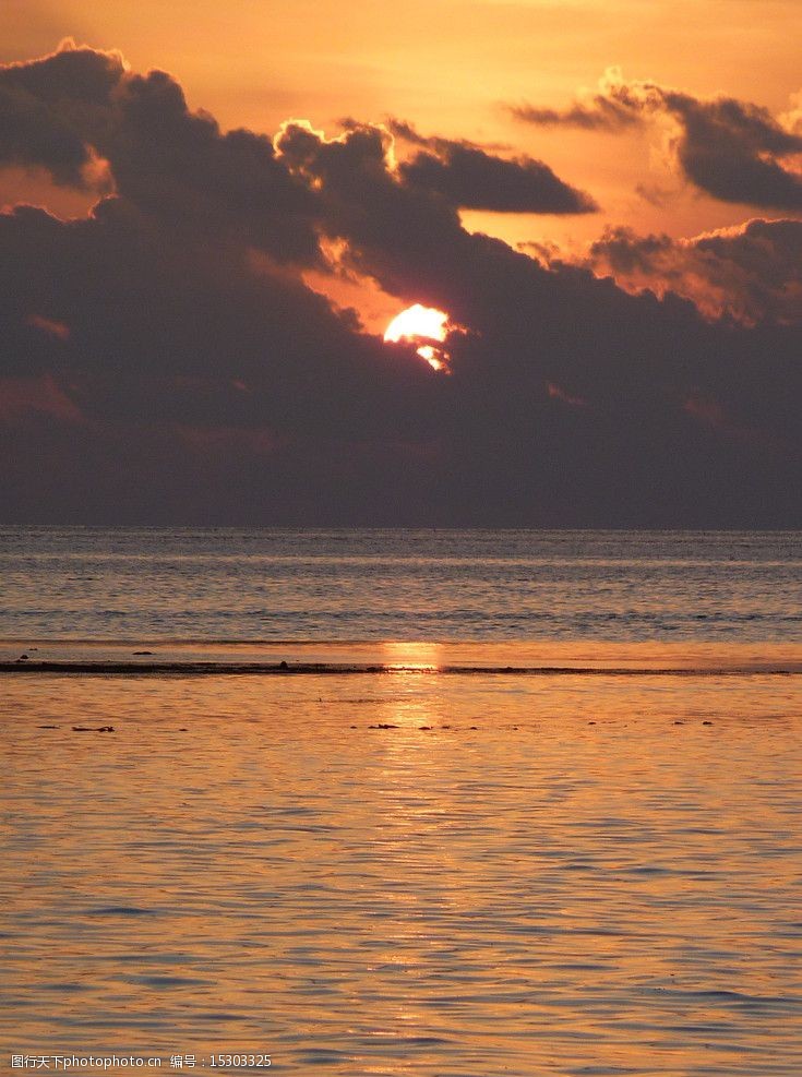 印度洋马代的夕阳图片