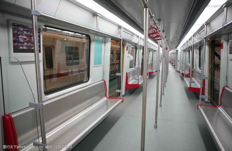 性能优越广州轻轨列车车厢内景图片
